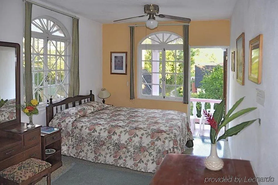 Firefly Beach Cottages Negril